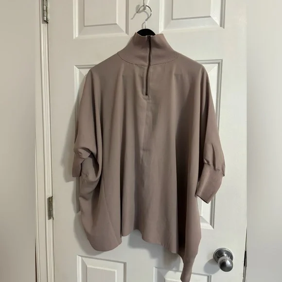 Babaton poncho - Picture 2 of 5